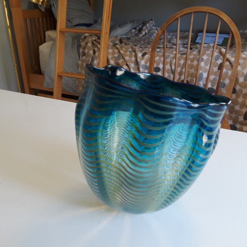 Chihuly glass bowl